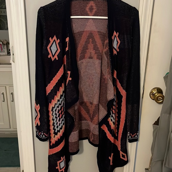 Say what brand poncho sweaterSUPER CUTE! - Picture 2 of 8